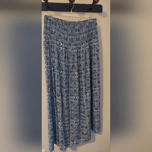 Daisy Fuentes blue and white maxi skirt